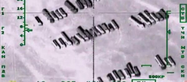 Bombardeos de Rusia contra la planta petrolera del EI en Siria - Sputnik Mundo