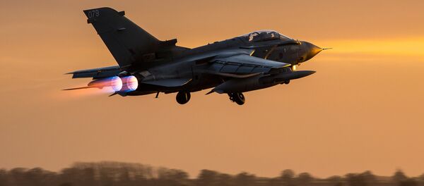 Caza Tornado GR4 de la RAF británica - Sputnik Mundo