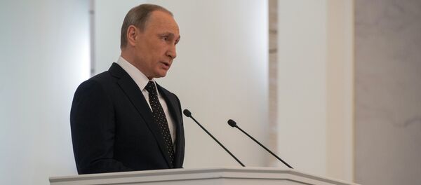 Vladímir Putin durante el mensaje anual a la Asamblea Federal - Sputnik Mundo