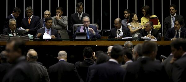 Eduardo Cunha, presidente de la Cámara de Diputados de Brasil (centro) - Sputnik Mundo