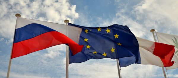 Banderas de Rusia y la Unión Europea - Sputnik Mundo