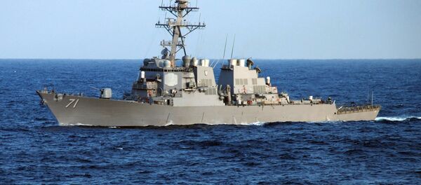 The guided-missile destroyer USS Ross (DDG 71) crosses the Atlantic Ocean as part of the Nassau Expeditionary Strike Group - Sputnik Mundo