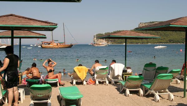 Moonlight Beach in Kemer, Turkey - Sputnik Mundo