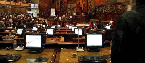 Parlamentarios ecuatorianos en una sesión del Asamblea Nacional en Quito (archivo) - Sputnik Mundo