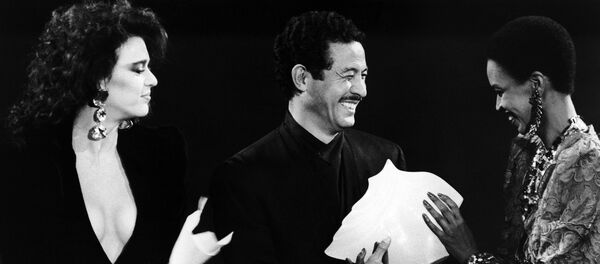 Issey Miyake, diseñador japonés (C) - Sputnik Mundo