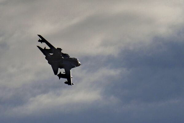 Estado Islámico se enfrenta a Tornado - Sputnik Mundo