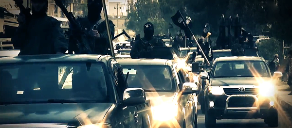 Militantes del grupo terrorista Daesh - Sputnik Mundo