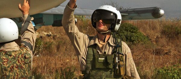 Pilotos rusos en la base aérea siria de Hmeymim - Sputnik Mundo