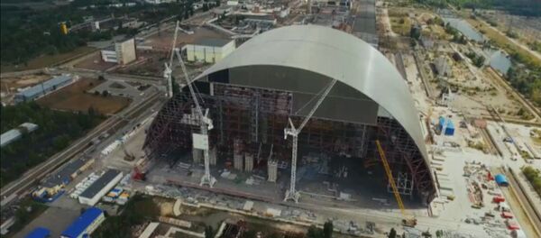 El segundo sarcófago de Chernóbil, a vista de dron - Sputnik Mundo