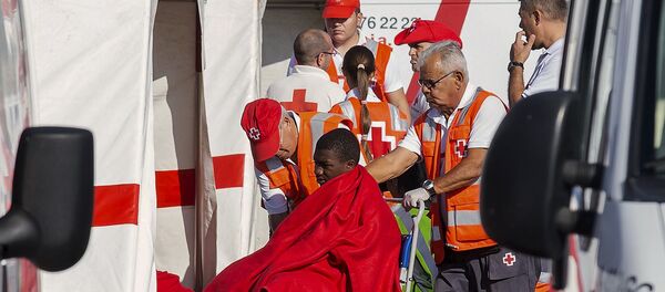 Sobrevivientes de naufragio cerca las costas de España (Archivo) - Sputnik Mundo