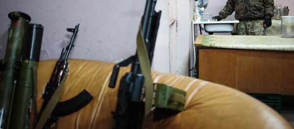 Un miliciano de la República Popular de Lugansk - Sputnik Mundo