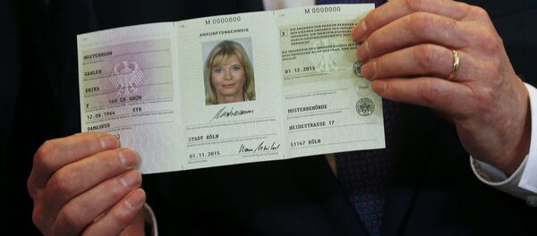 Alemania presenta el carnet de refugiado Alemania presenta el carnet de refugiado - Sputnik Mundo