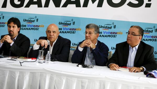 Jesús Torrealba, secretario ejecutivo de la Mesa de la Unidad Democrática (MUD), durante una rueda de prensa de la coalición opositora MUD en Caracas - Sputnik Mundo