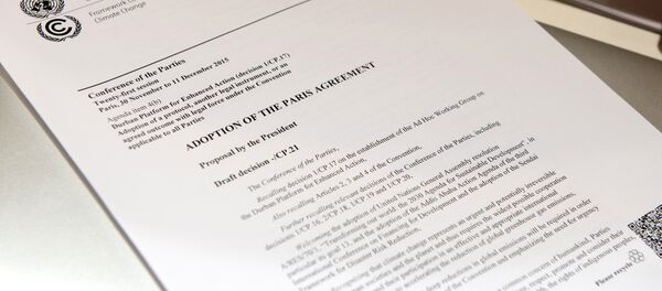 Primera página del texto del Acuerdo de París - Sputnik Mundo