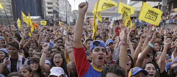 Diálogo gobierno-oposición todavía lejos en Venezuela - Sputnik Mundo