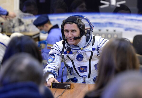 El lanzamiento de la nave espacial Soyuz TMA-19M desde el cosmódromo Baikonur - Sputnik Mundo