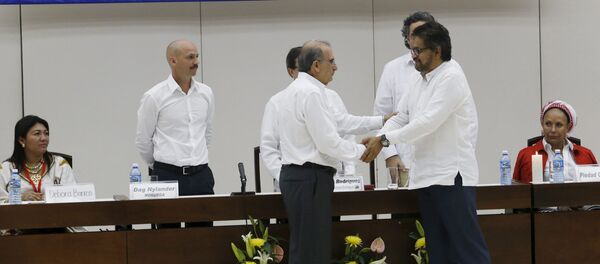 Negociaciones de paz entre las FARC y Colombia en La Habana, Cuba Negociaciones de paz entre las FARC y Colombia en La Habana, Cuba - Sputnik Mundo