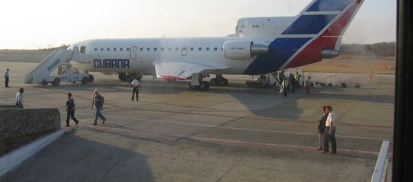 EEUU y Cuba podrían reanudar los vuelos directos antes de fin de año - Sputnik Mundo