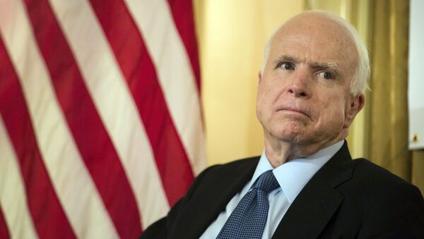 John McCain, senador estadounidense - Sputnik Mundo