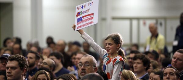 Partidarios de Hillary Clinton en St. Louis, EEUU - Sputnik Mundo