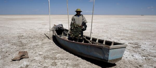 Gobernación boliviana declara zona de desastre al desecado lago Poopó - Sputnik Mundo
