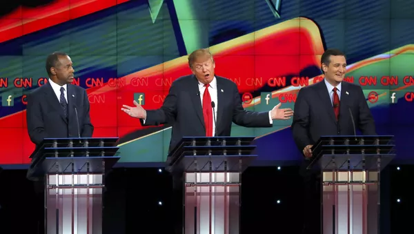 Candidatos republicanos a la presidencia de EEUU, Ben Carson, Donald Trump  y Ted Cruz durante el debate electoral