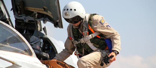 Piloto ruso en la base aérea de Hmeymim en Siria - Sputnik Mundo