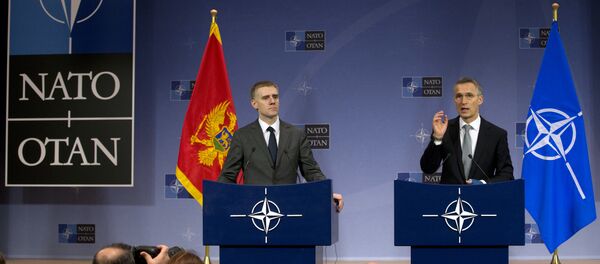 Igor Luksic, ministro de Asuntos Exteriores de Montenegro, y Jens Stoltenberg, secretario general de la OTAN - Sputnik Mundo