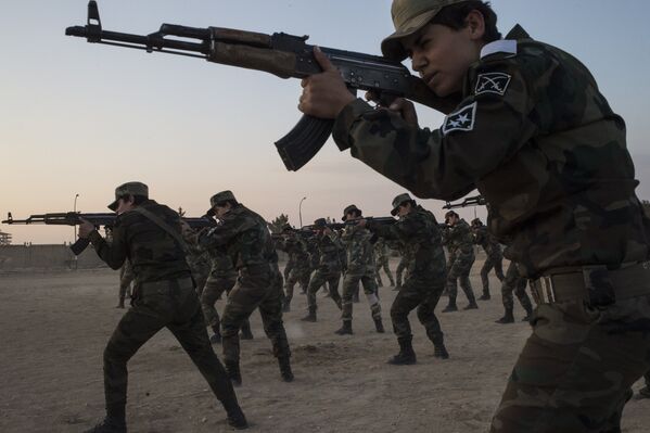 Academia militar femenina en Damasco - Sputnik Mundo