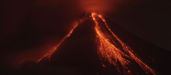 Erupción de un volcán (imagen referencial) - Sputnik Mundo
