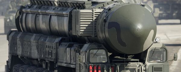 Misil balístico intercontinental Topol-M - Sputnik Mundo