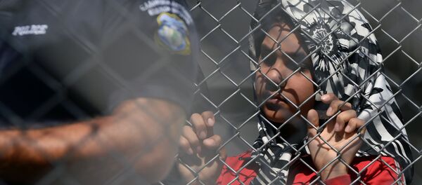 Беженцы на острове Лесбос в Греции - Sputnik Mundo