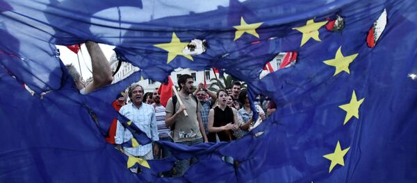 La bandera rota de la UE - Sputnik Mundo