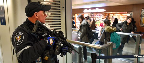 Policía estadounidense en Nueva York - Sputnik Mundo