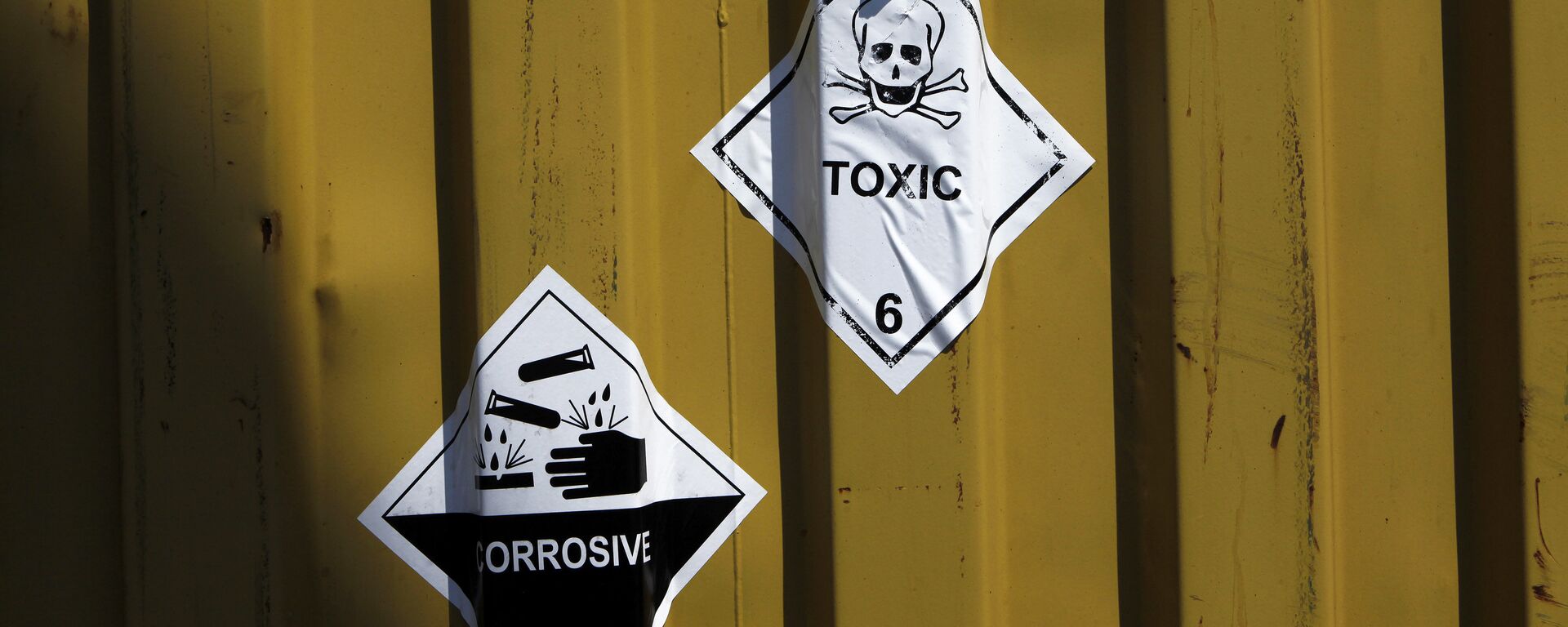 Etiquetas en los contenedores de armas químicas (imagen referencial) - Sputnik Mundo, 1920, 29.12.2024