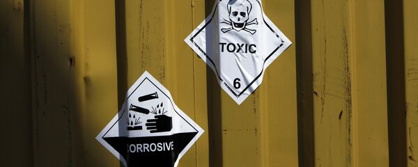 Etiquetas en los contenedores de armas químicas - Sputnik Mundo