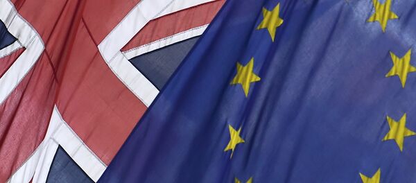 Banderas del Reino Unido y la UE - Sputnik Mundo