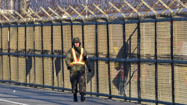 Militar surcoreano en la frontera - Sputnik Mundo