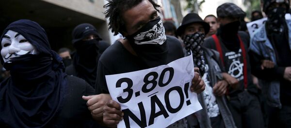 Protesta en Sao Paulo contra el precio del transporte - Sputnik Mundo
