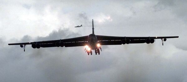 Bombarderos estratégicos B-52 de EEUU - Sputnik Mundo