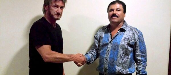 Actor y director de cine Sean Penn y capo del narcotráfico Joaquín Guzmán, alias el 'Chapo' - Sputnik Mundo