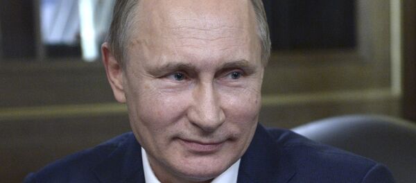 Presidente de Rusia, Vladímir Putin, durante una entrevista (archivo) Presidente de Rusia, Vladímir Putin, durante una entrevista (archivo) - Sputnik Mundo