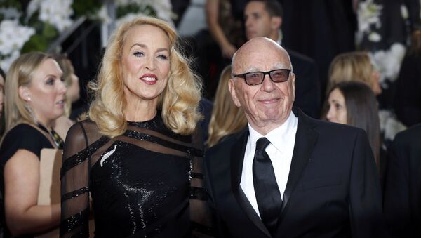 Jerry Hall y Rupert Murdoch - Sputnik Mundo