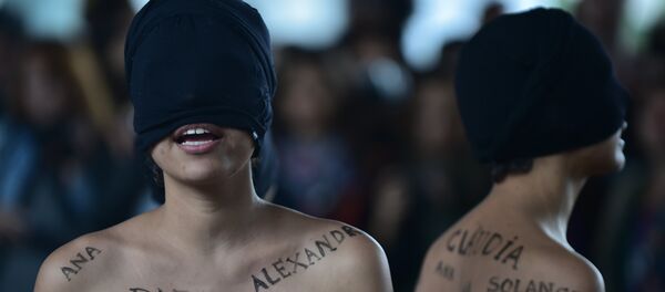 Mujeres participan en la marcha contra la violencia sexual, Brasil (archivo) - Sputnik Mundo
