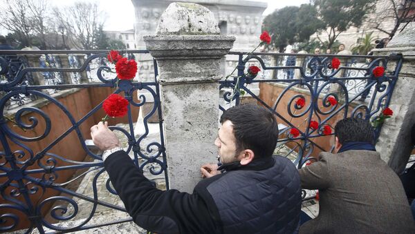 Homenaje a las víctimas del atentado en el centro de Estambul - Sputnik Mundo