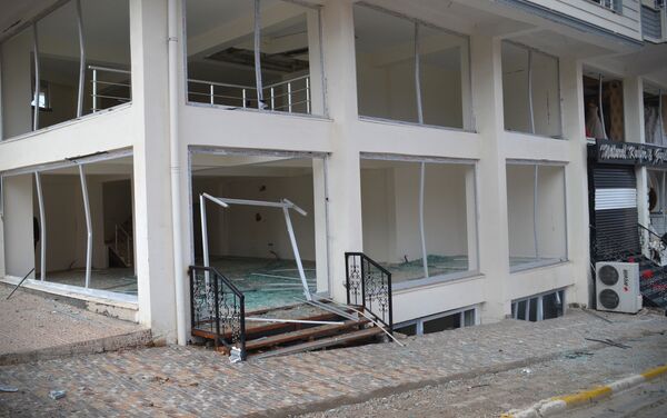 La explosión causó daños graves a los edificios cercanos - Sputnik Mundo