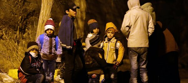 Niños evacuados de la ciudad siria de Madaya - Sputnik Mundo
