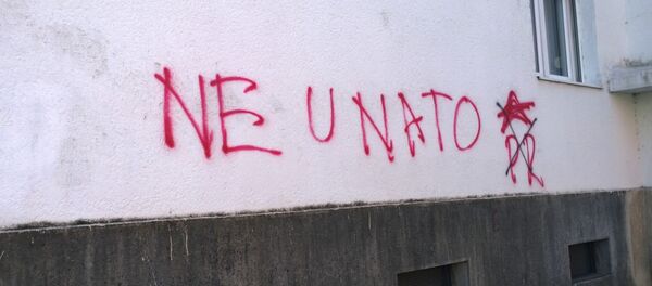 Anti-OTAN graffiti en Montenegro - Sputnik Mundo