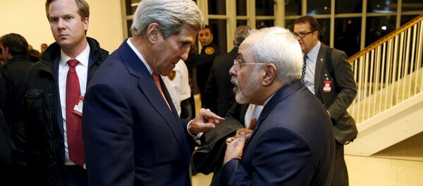 Secretario de Estado de EEUU, John Kerry, y ministro de Exteriores de Irán, Javad Zarif - Sputnik Mundo