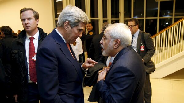 Secretario de Estado de EEUU, John Kerry, y ministro de Exteriores de Irán, Javad Zarif - Sputnik Mundo